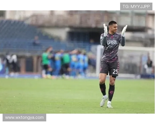 迪马济奥:若罗马找到合适替代者 米兰有望租借多夫比克 迪马济奥:若罗马找到合适替代者 米兰有望租借多夫比克