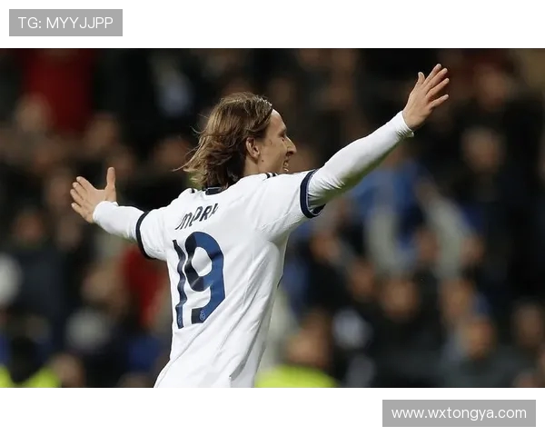 名记曝皇马TV攻击裁判事件系弗洛伦蒂诺个人所为令人震惊与不齿 名记曝皇马TV攻击裁判事件系弗洛伦蒂诺个人所为令人震惊与不齿